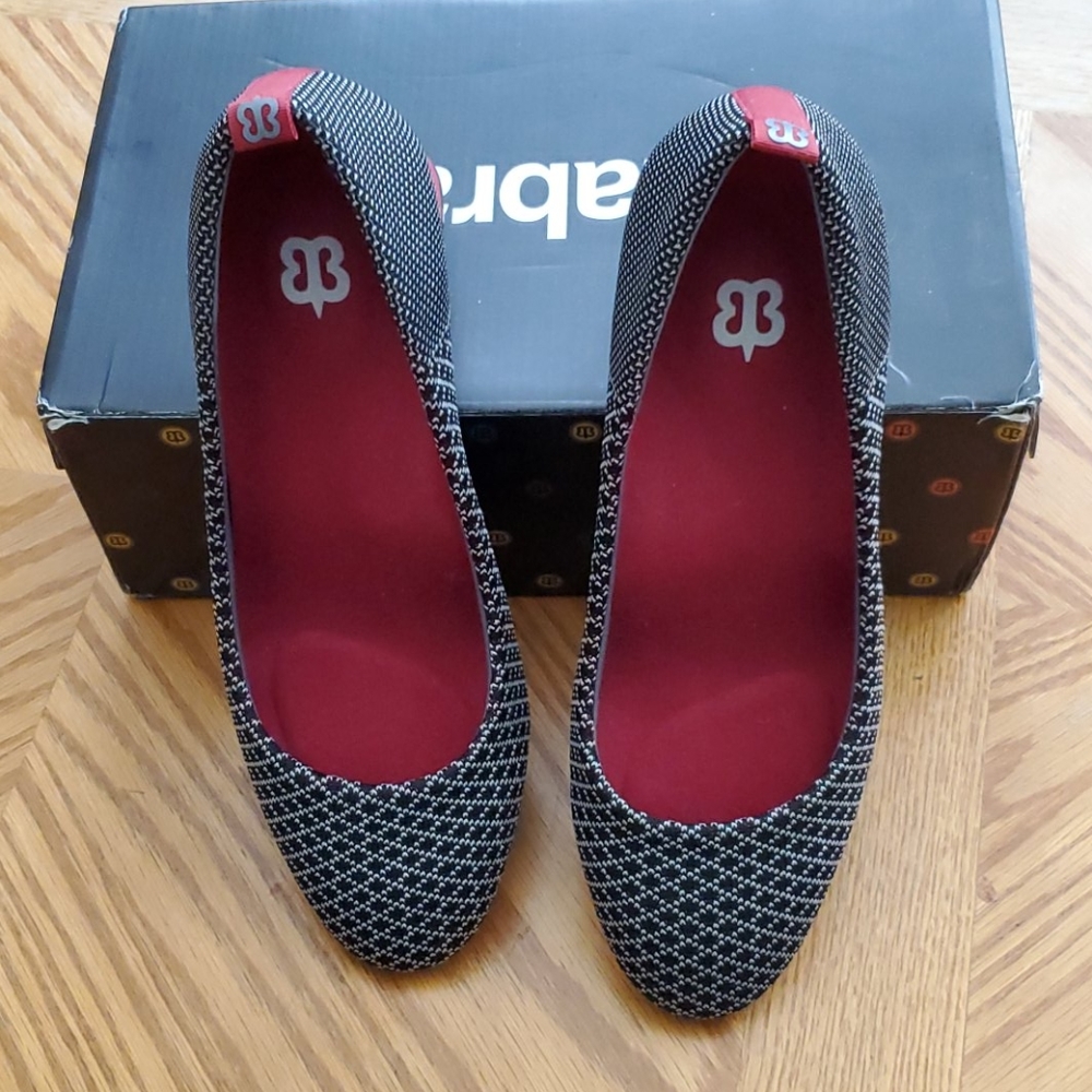 Betabrand Starting Block Diamond heels size 9